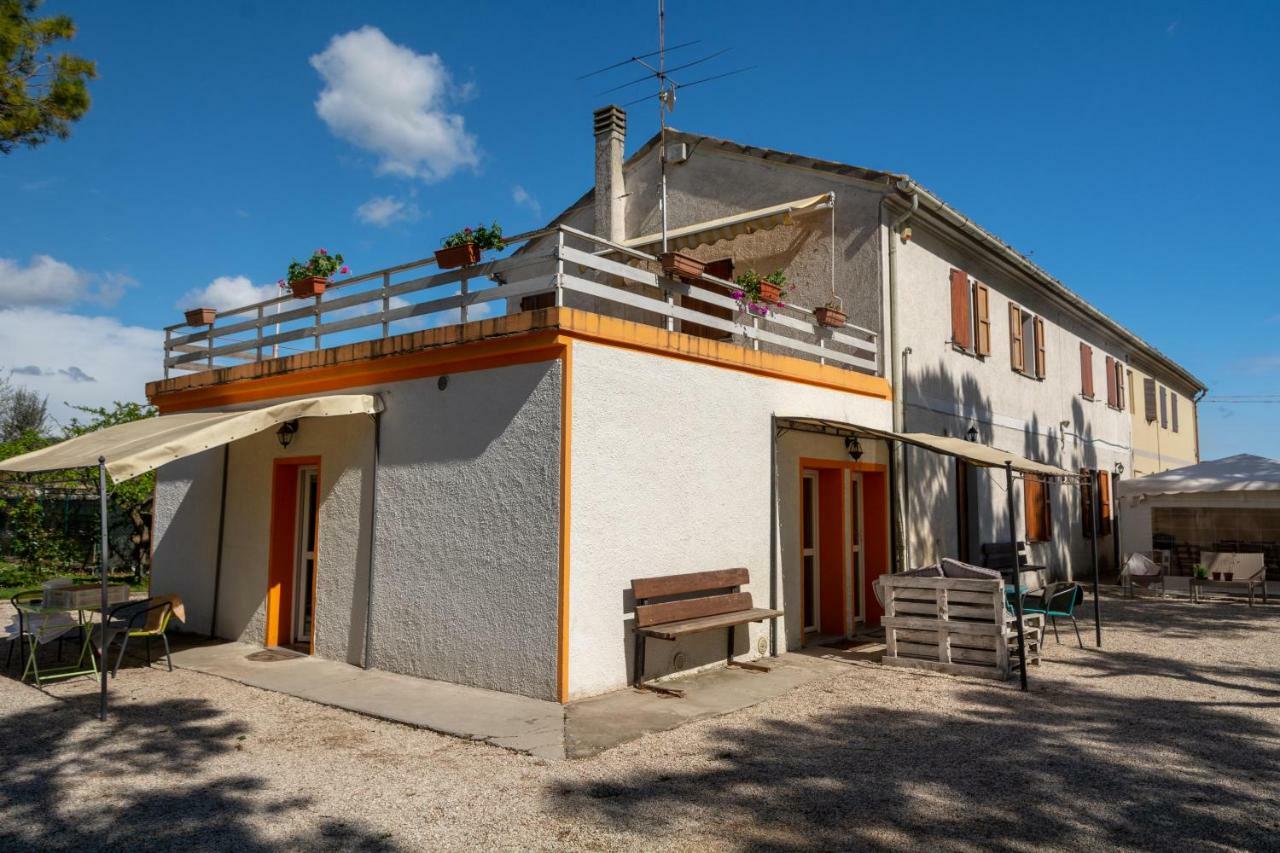 B&B Sotto Le Stelle Фано Екстер'єр фото